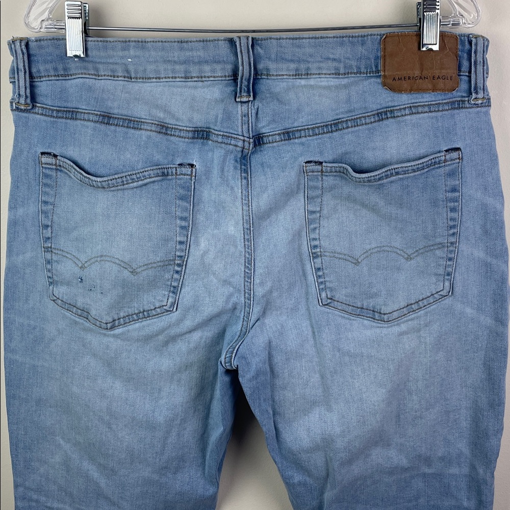 American Eagle Next Level Air Flex Athletic Jeans  36 x 28 Light - Picture 9 of 9